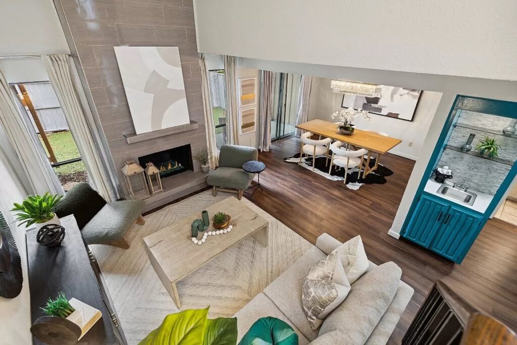 Home Staging for Contemporary Townhouse in Texas